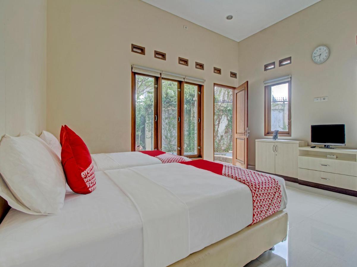 Oyo 89997 Hotel Bumi Kedaton Waterpark Bandar Lampung Exterior foto